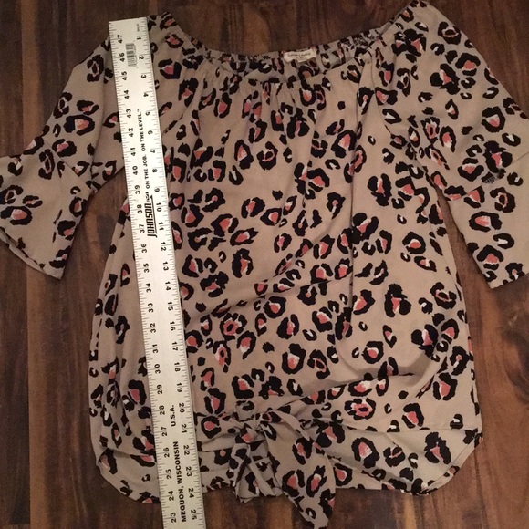 Sweet Lovely Animal print flutter sleeve top-S - Picture 6 of 8